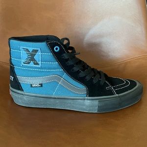SCI-FI FANTASY VANS SK8 HI BRAND NEW